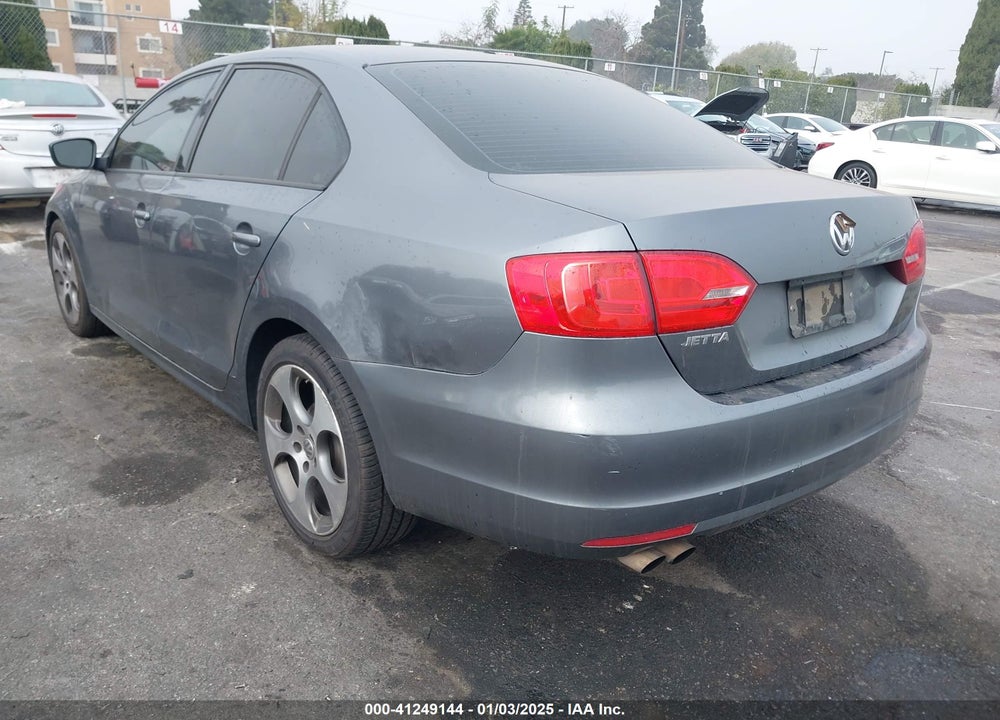 2011 VOLKSWAGEN JETTA 2.0L S VIN: 3VW2K7AJ9BM357919