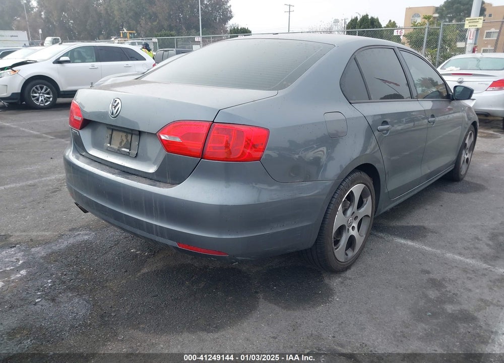 2011 VOLKSWAGEN JETTA 2.0L S VIN: 3VW2K7AJ9BM357919