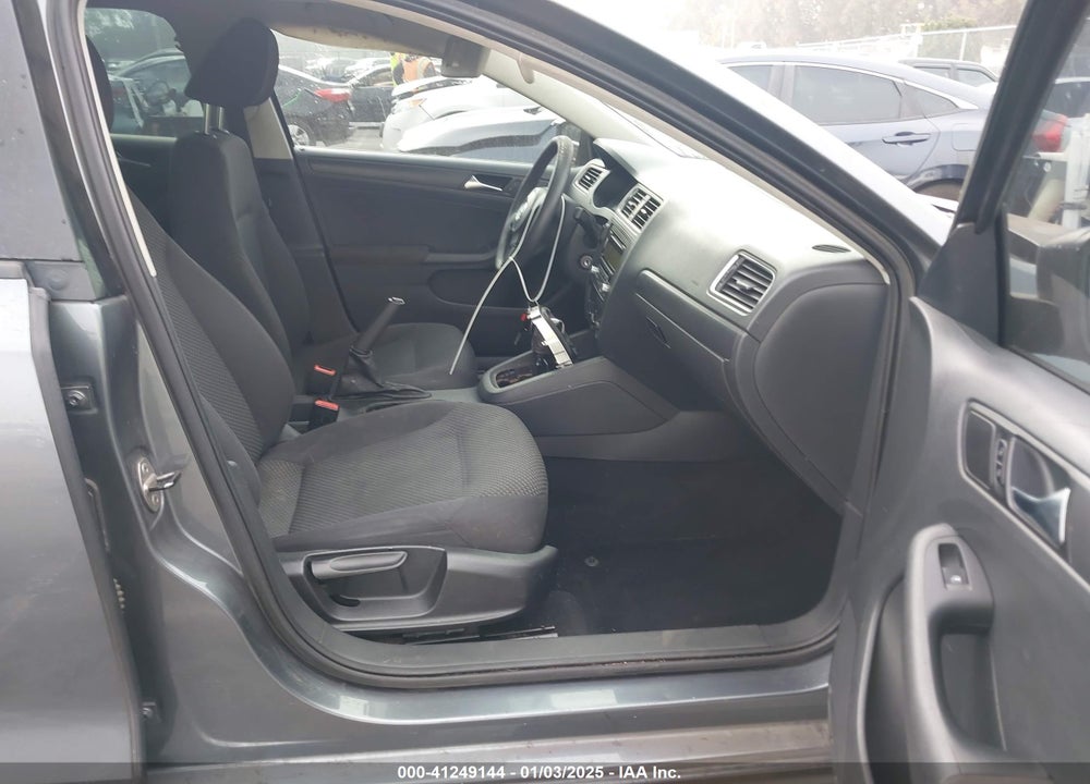 2011 VOLKSWAGEN JETTA 2.0L S VIN: 3VW2K7AJ9BM357919
