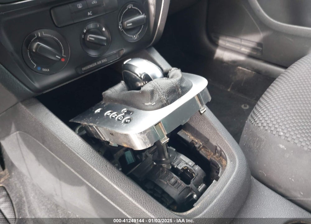 2011 VOLKSWAGEN JETTA 2.0L S VIN: 3VW2K7AJ9BM357919
