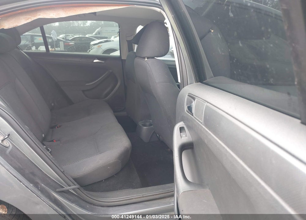 2011 VOLKSWAGEN JETTA 2.0L S VIN: 3VW2K7AJ9BM357919