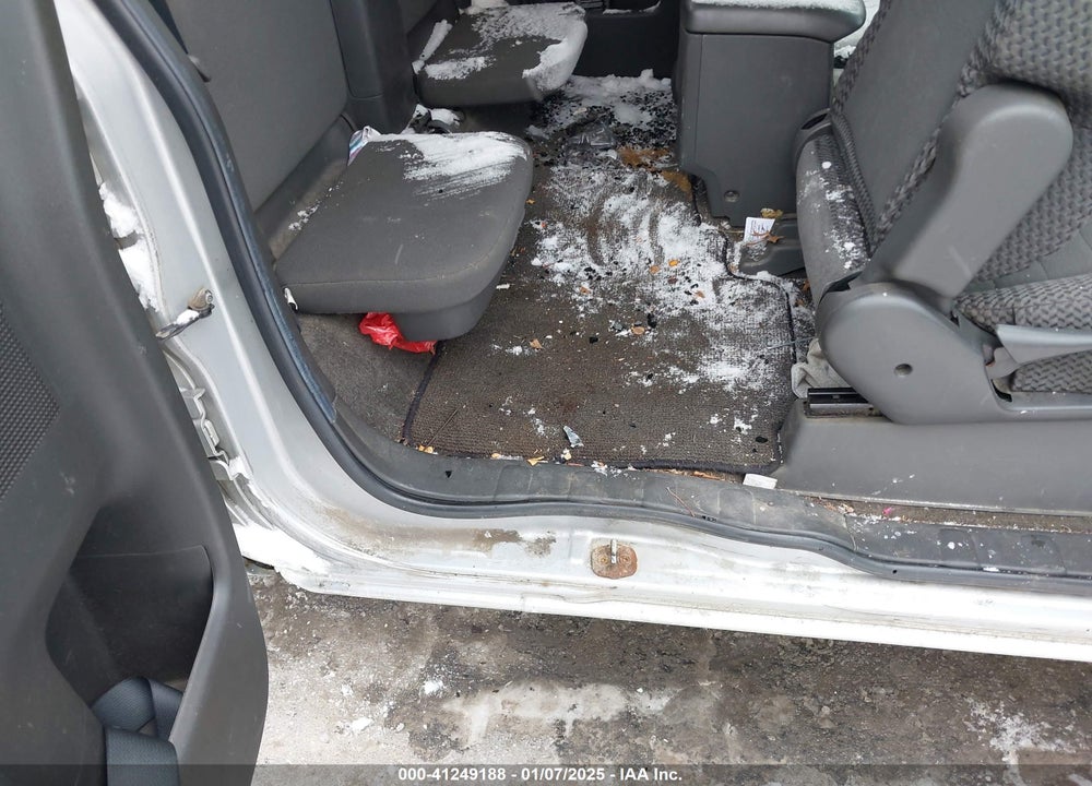 2005 NISSAN FRONTIER SE VIN: 1N6AD06W75C451367