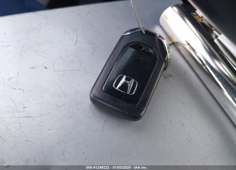 2017 HONDA CIVIC EX-L VIN: 2HGFC1F77HH643658