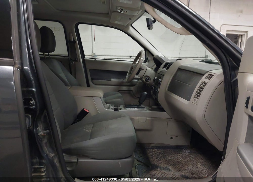 2009 FORD ESCAPE VIN: 1FMCU93709KD03906