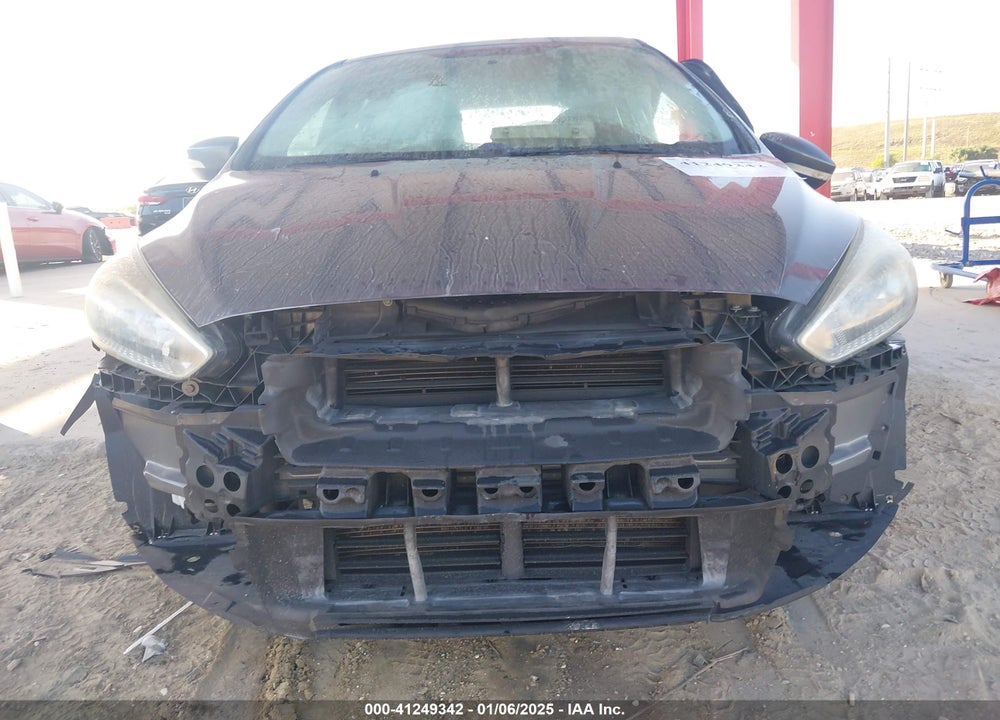 2015 FORD FOCUS VIN: 1FADP3K29FL302042