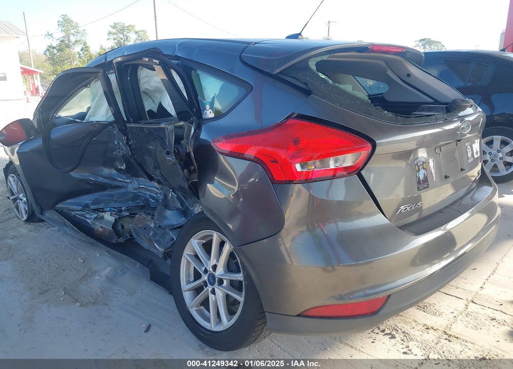 2015 FORD FOCUS VIN: 1FADP3K29FL302042