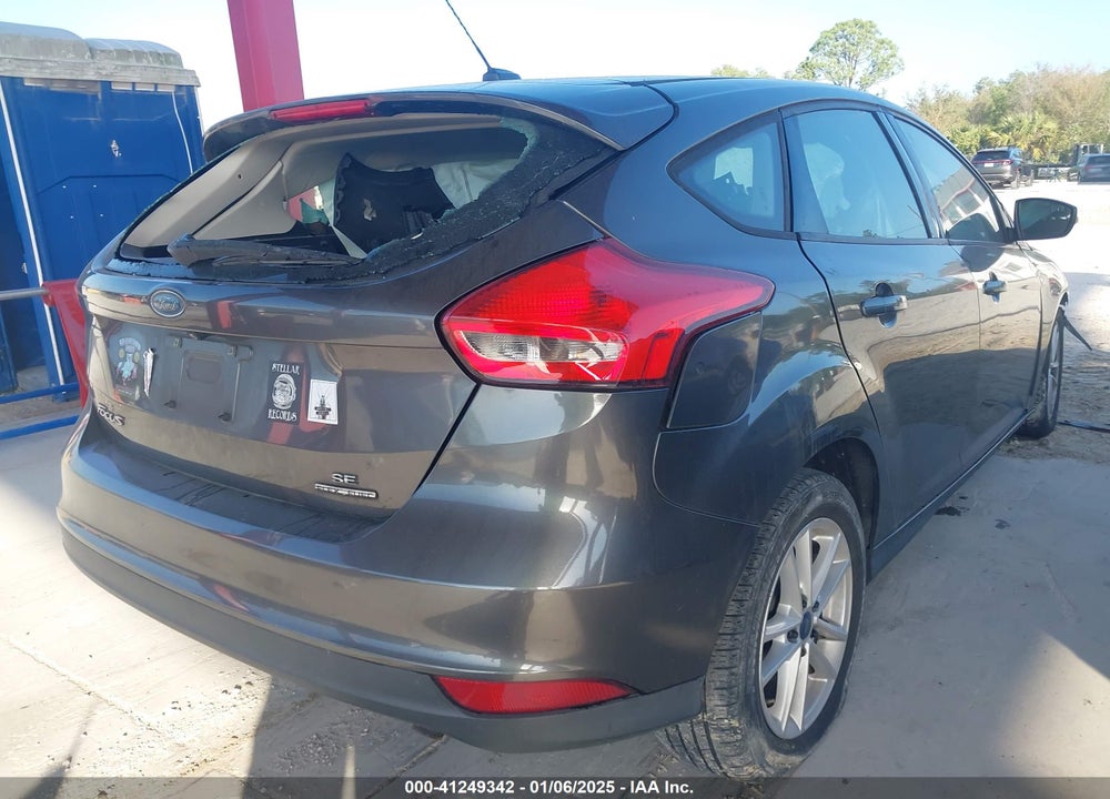 2015 FORD FOCUS VIN: 1FADP3K29FL302042