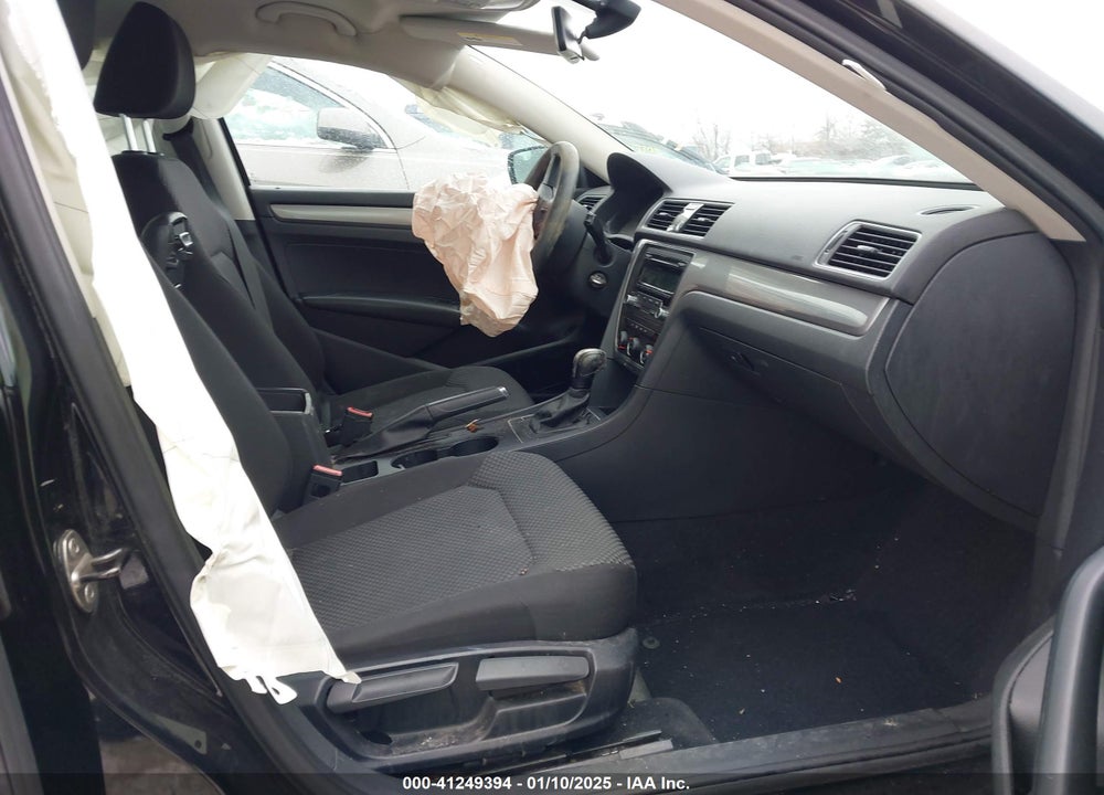2014 VOLKSWAGEN PASSAT VIN: 1VWAT7A34EC113076