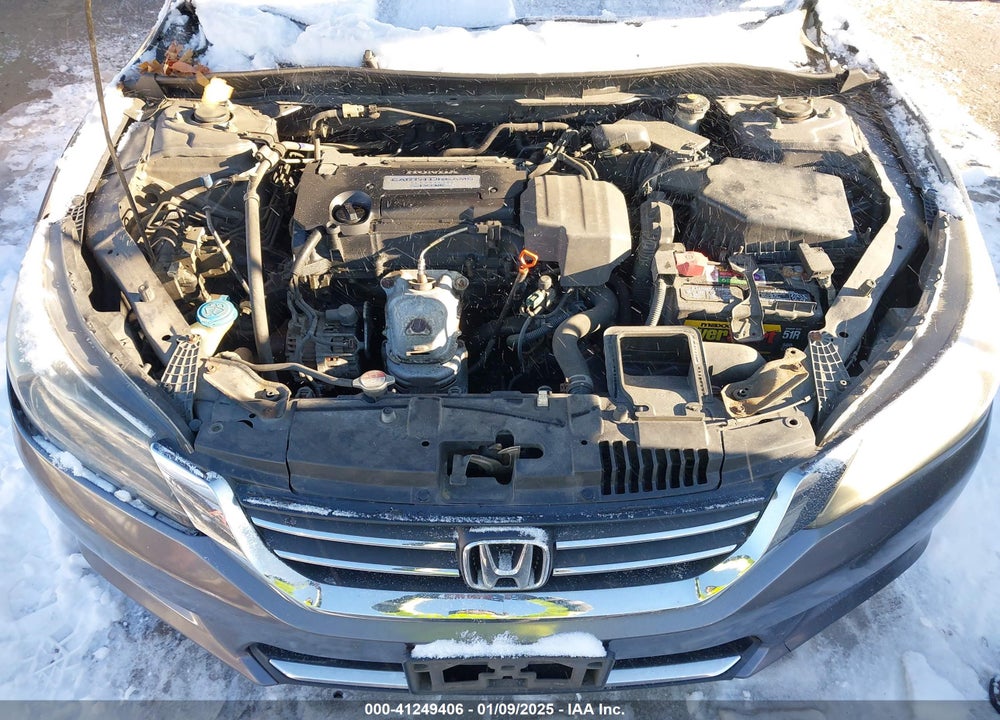 2013 HONDA ACCORD VIN: 1HGCR2F32DA108881