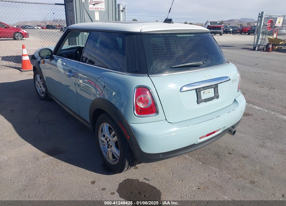 2013 MINI HARDTOP VIN: WMWSU3C58DT546133