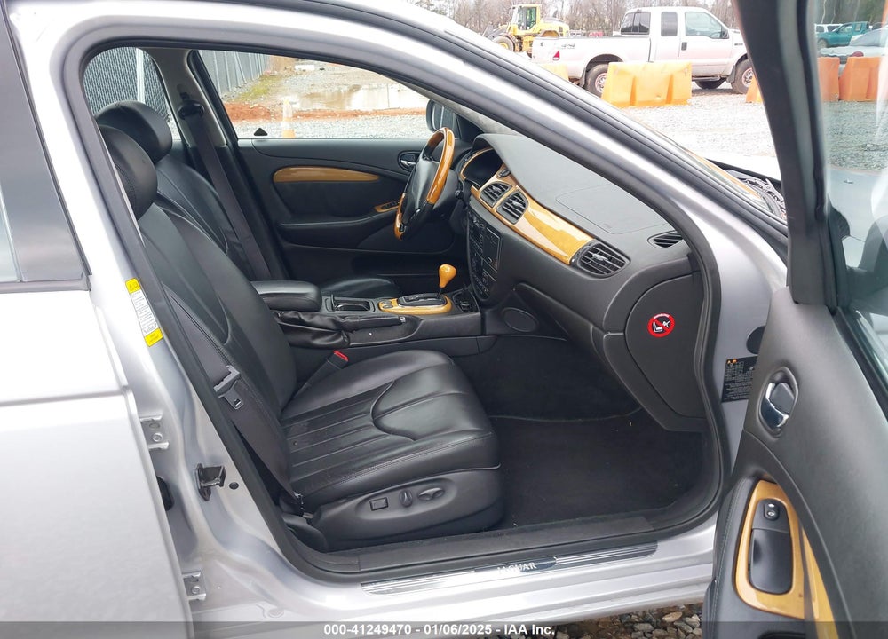 2001 JAGUAR S-TYPE 4.0L V8 VIN: SAJDA01P61GM04926
