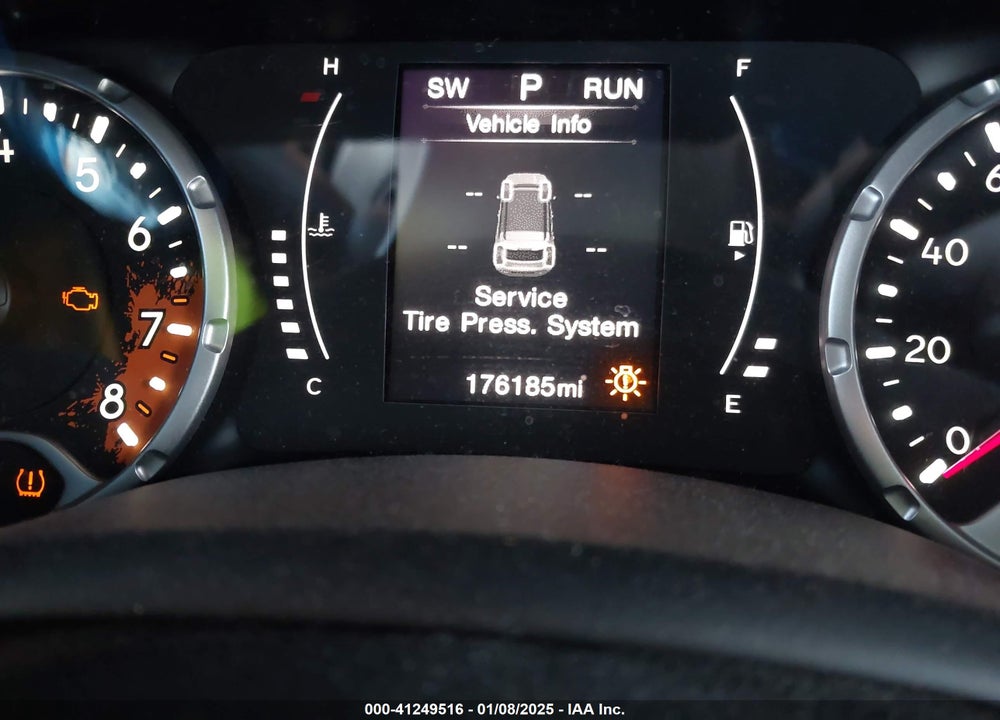 2016 JEEP RENEGADE LATITUDE VIN: ZACCJBBT1GPE12767