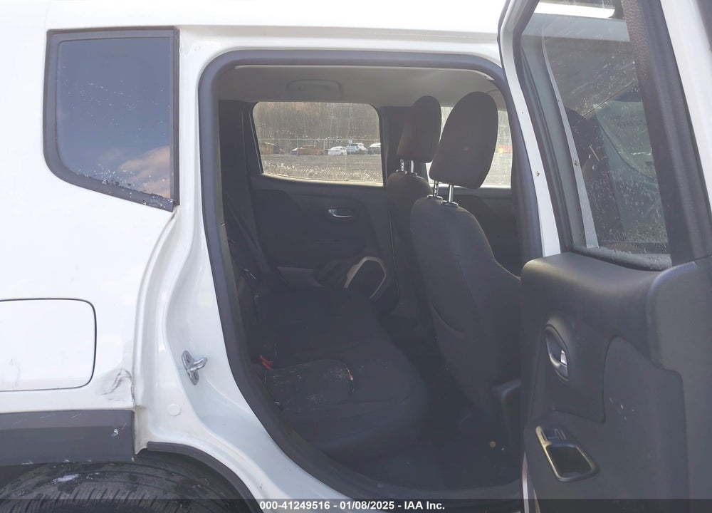 2016 JEEP RENEGADE LATITUDE VIN: ZACCJBBT1GPE12767