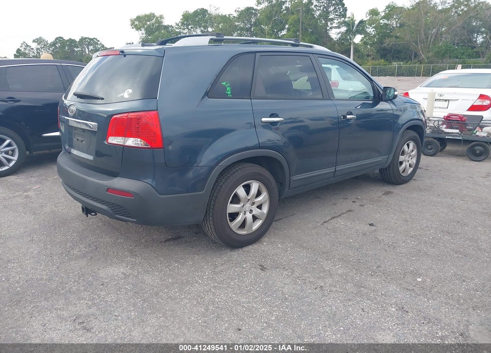 2011 KIA SORENTO LX V6 VIN: 5XYKT4A20BG164885