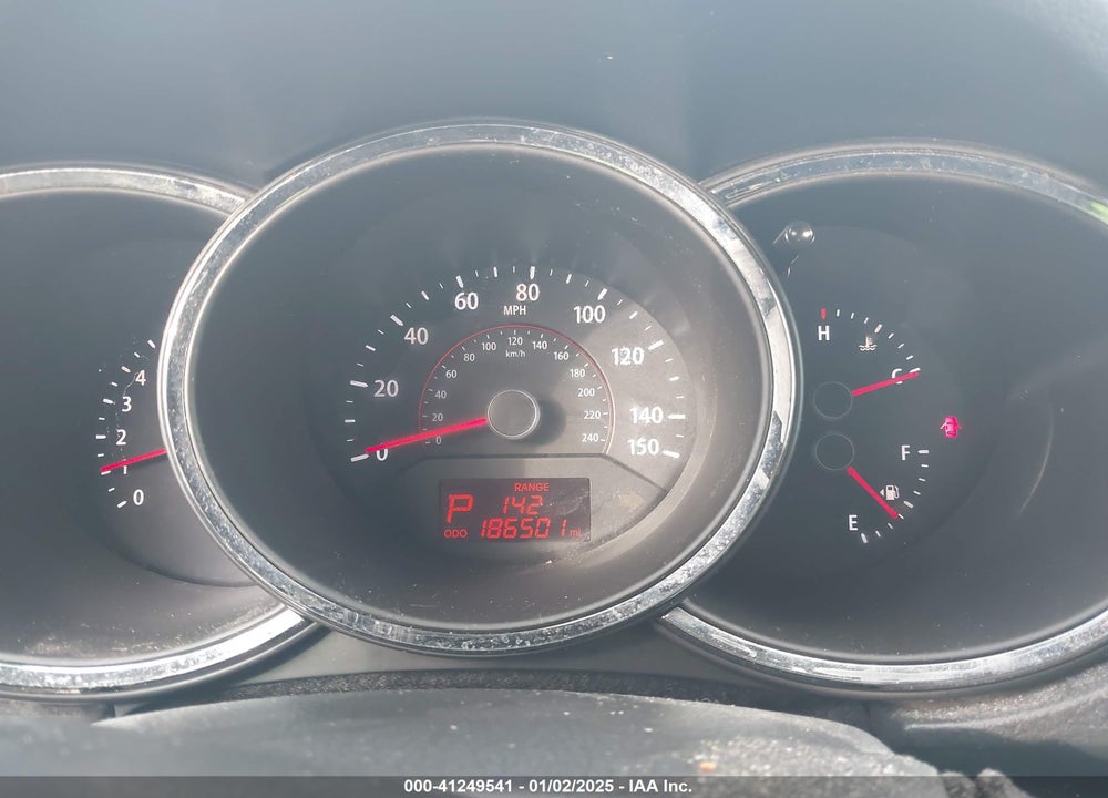 2011 KIA SORENTO LX V6 VIN: 5XYKT4A20BG164885