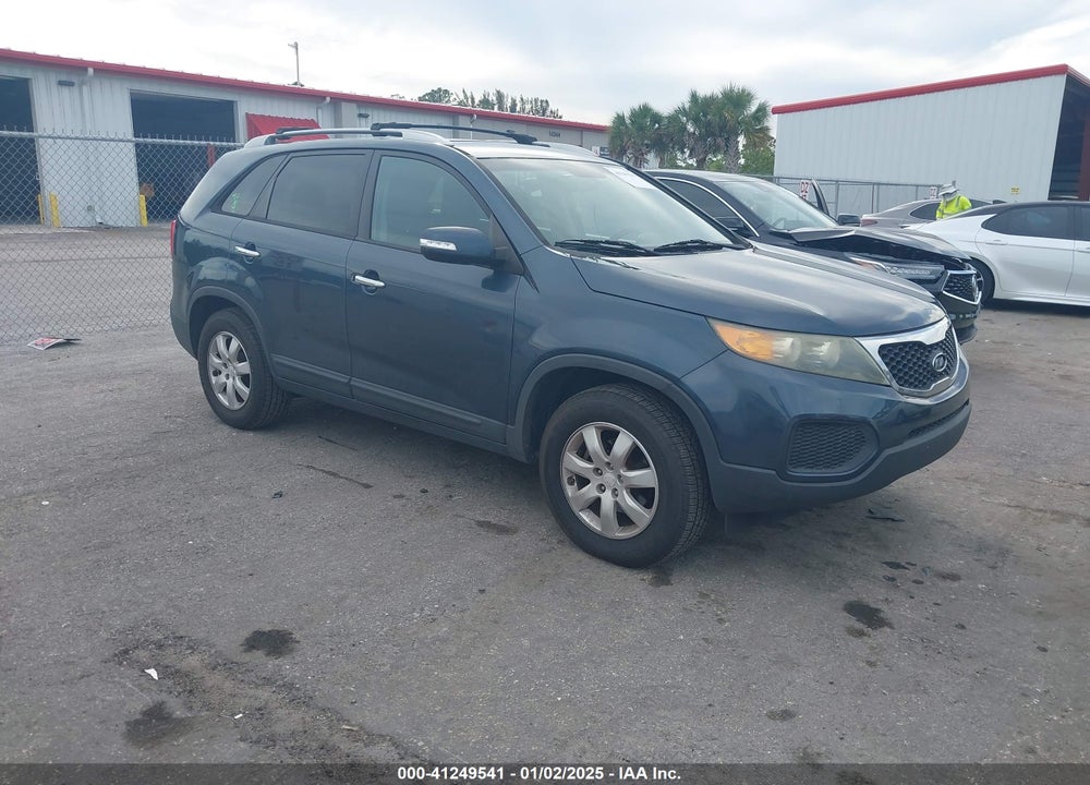 2011 KIA SORENTO LX V6 VIN: 5XYKT4A20BG164885