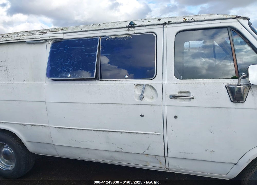 1984 CHEVROLET G20 VIN: 1GCEG25F2E7124750