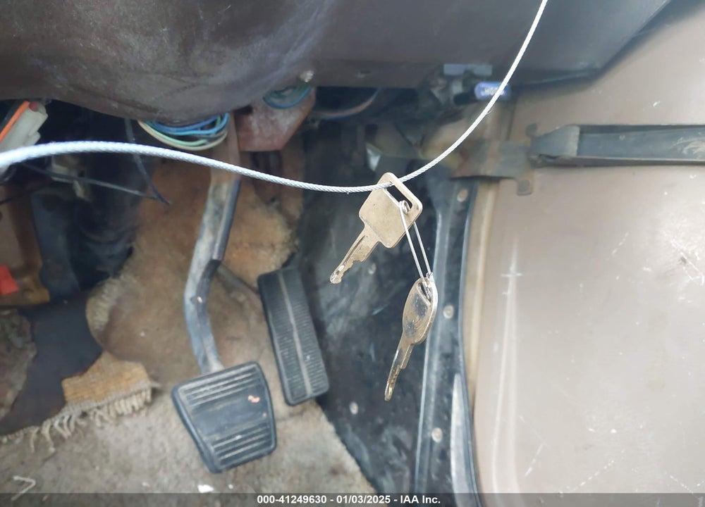 1984 CHEVROLET G20 VIN: 1GCEG25F2E7124750