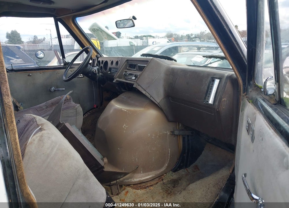 1984 CHEVROLET G20 VIN: 1GCEG25F2E7124750