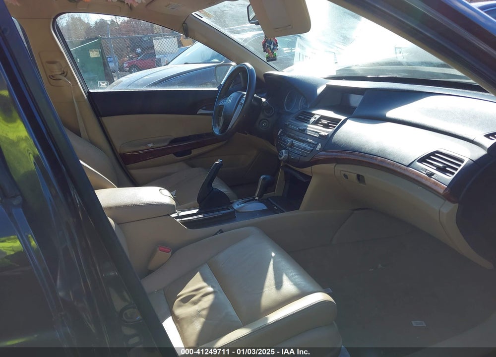 2012 HONDA ACCORD VIN: 1HGCP2F8XCA081526
