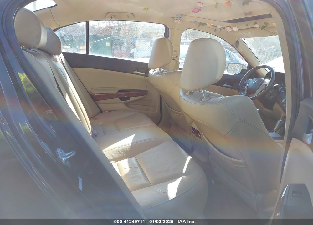 2012 HONDA ACCORD VIN: 1HGCP2F8XCA081526