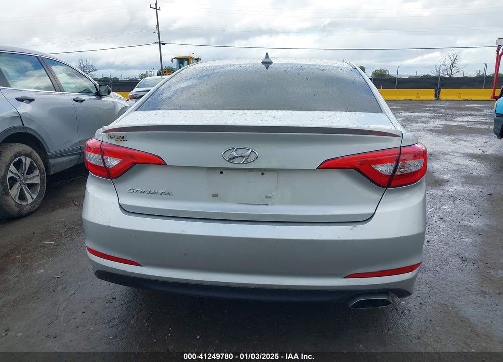 2017 HYUNDAI SONATA VIN: 5NPE24AF4HH444846