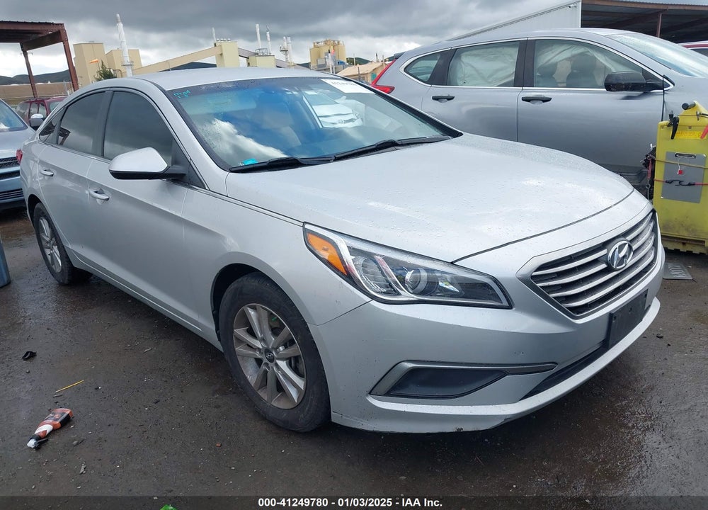 2017 HYUNDAI SONATA VIN: 5NPE24AF4HH444846