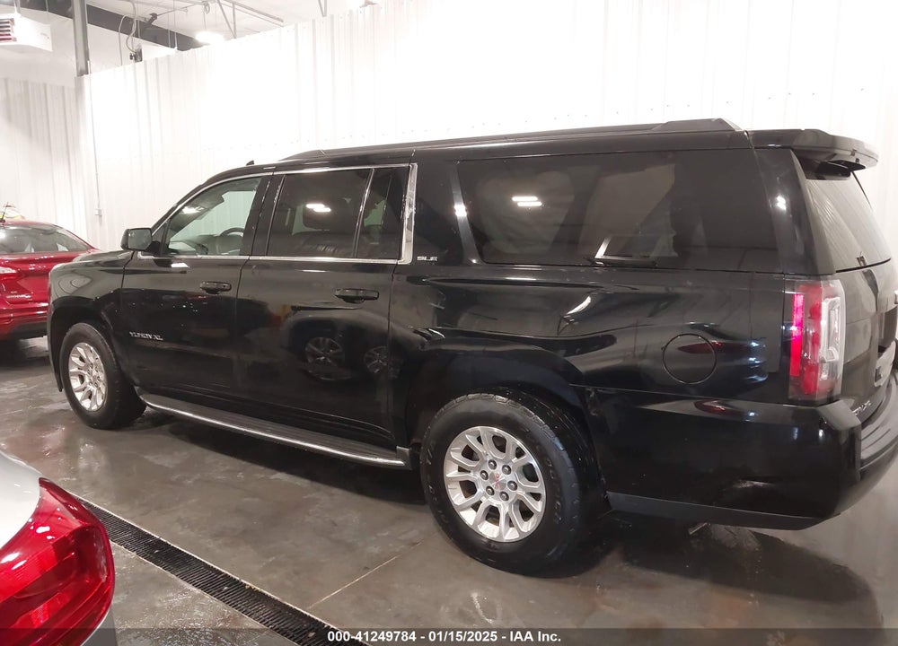 2016 GMC YUKON XL SLE VIN: 1GKS2FKC5GR173343