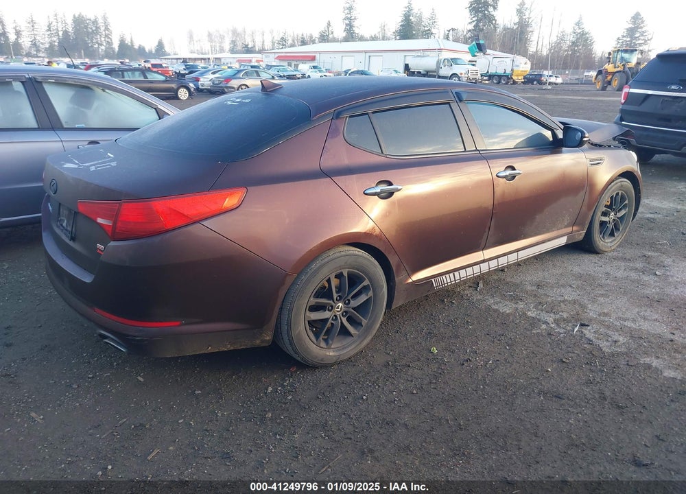 2011 KIA OPTIMA LX VIN: KNAGM4A77B5080082