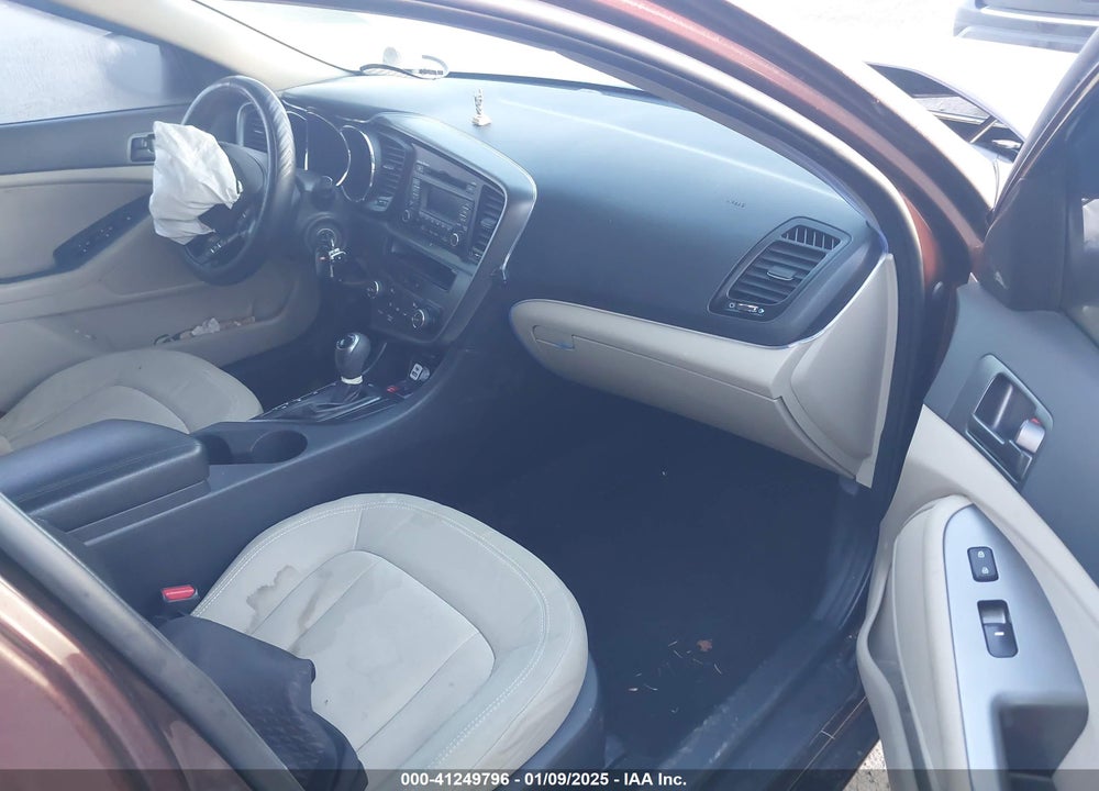 2011 KIA OPTIMA LX VIN: KNAGM4A77B5080082