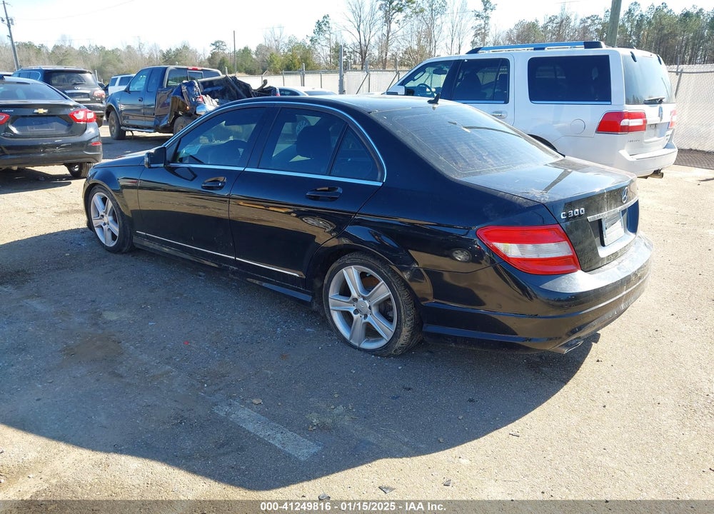 2011 MERCEDES-BENZ C VIN: WDDGF8BBXBR168601