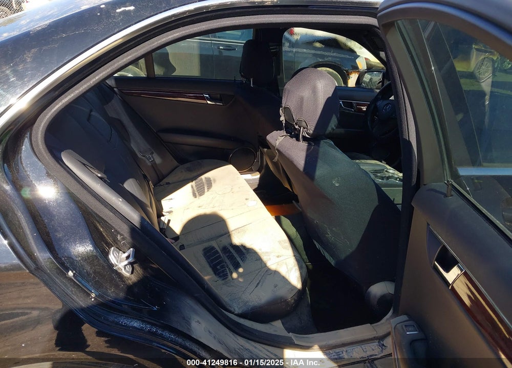 2011 MERCEDES-BENZ C VIN: WDDGF8BBXBR168601