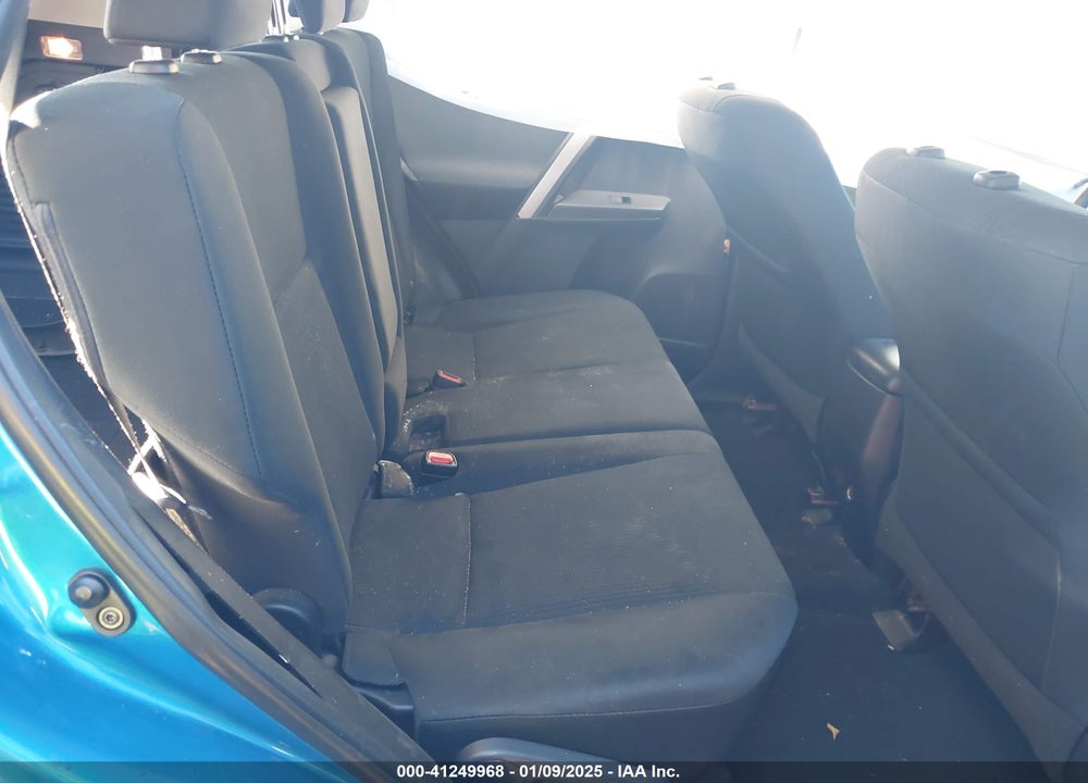 2018 TOYOTA RAV4 LE VIN: 2T3ZFREV7JW439496