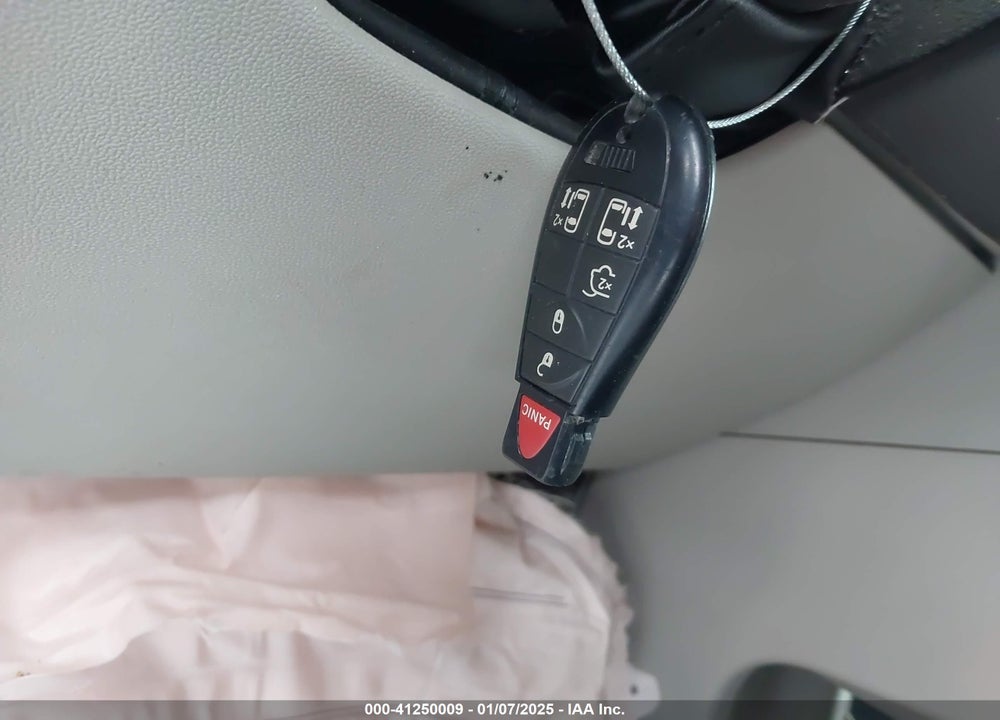 2014 DODGE GRAND CARAVAN VIN: 2C4RDGCG3ER205855