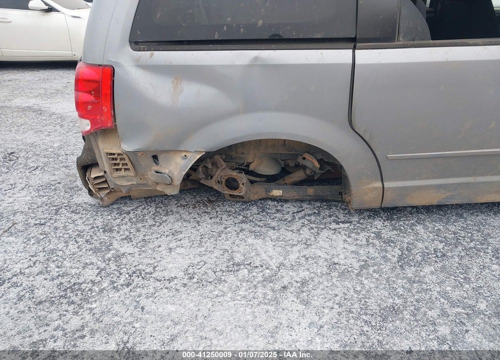 2014 DODGE GRAND CARAVAN VIN: 2C4RDGCG3ER205855