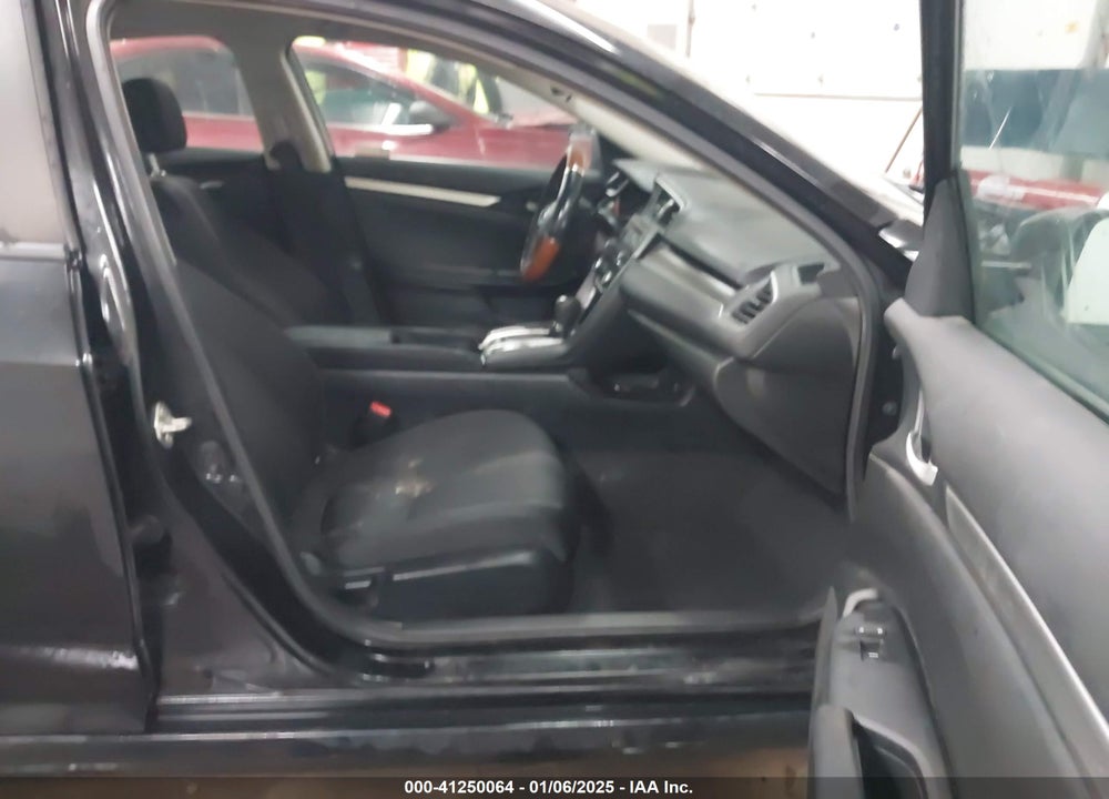 2019 HONDA CIVIC LX VIN: 2HGFC2F6XKH565753
