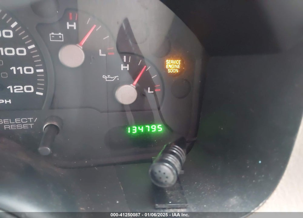 2003 FORD EXPLORER VIN: 1FMZU72K03UA75695