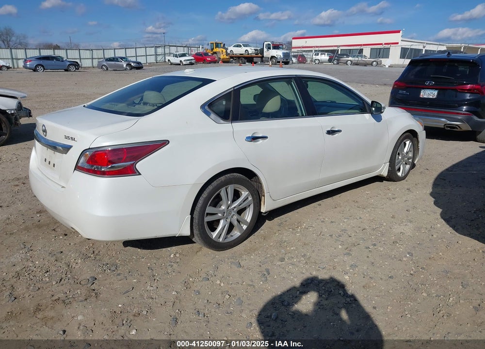 2014 NISSAN ALTIMA 3.5 SL VIN: 1N4BL3AP1EC271612