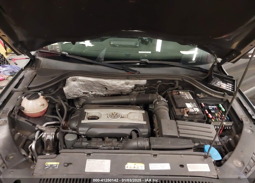 2012 VOLKSWAGEN TIGUAN VIN: WVGBV7AX7CW103623
