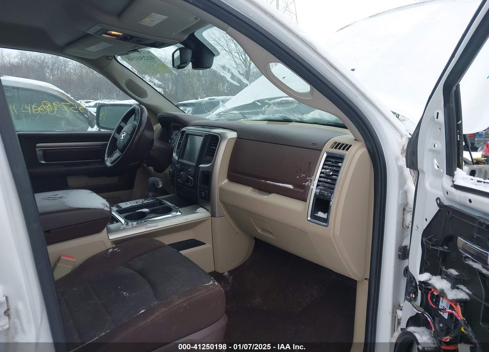 2013 RAM 1500 VIN: 1C6RR7LT5DS551022
