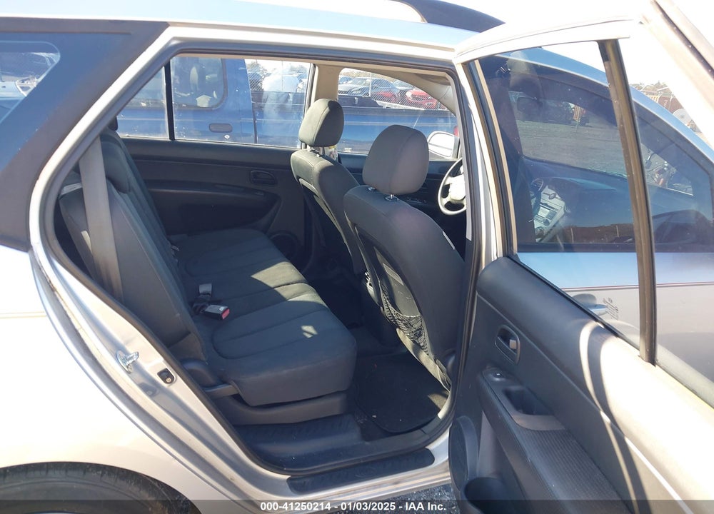 2009 KIA RONDO VIN: KNAFG528497245701