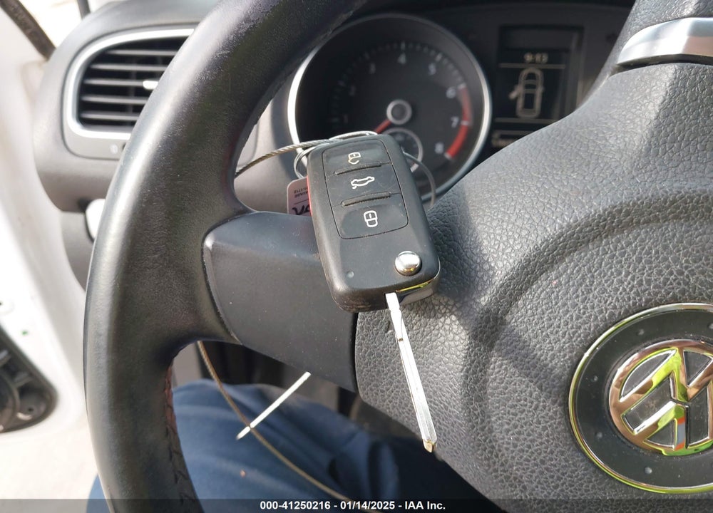 2013 VOLKSWAGEN GOLF VIN: WVWDB7AJXDW130494