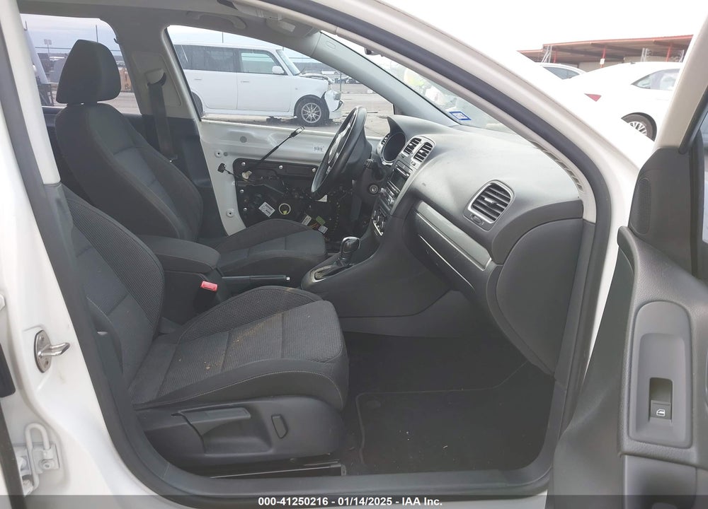 2013 VOLKSWAGEN GOLF VIN: WVWDB7AJXDW130494