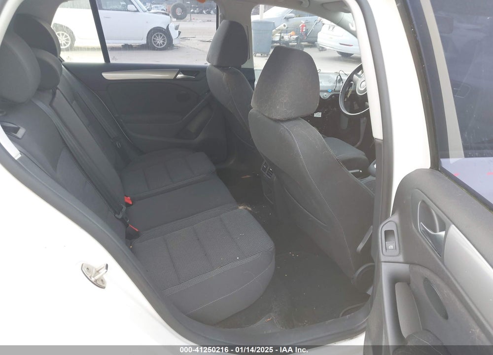 2013 VOLKSWAGEN GOLF VIN: WVWDB7AJXDW130494