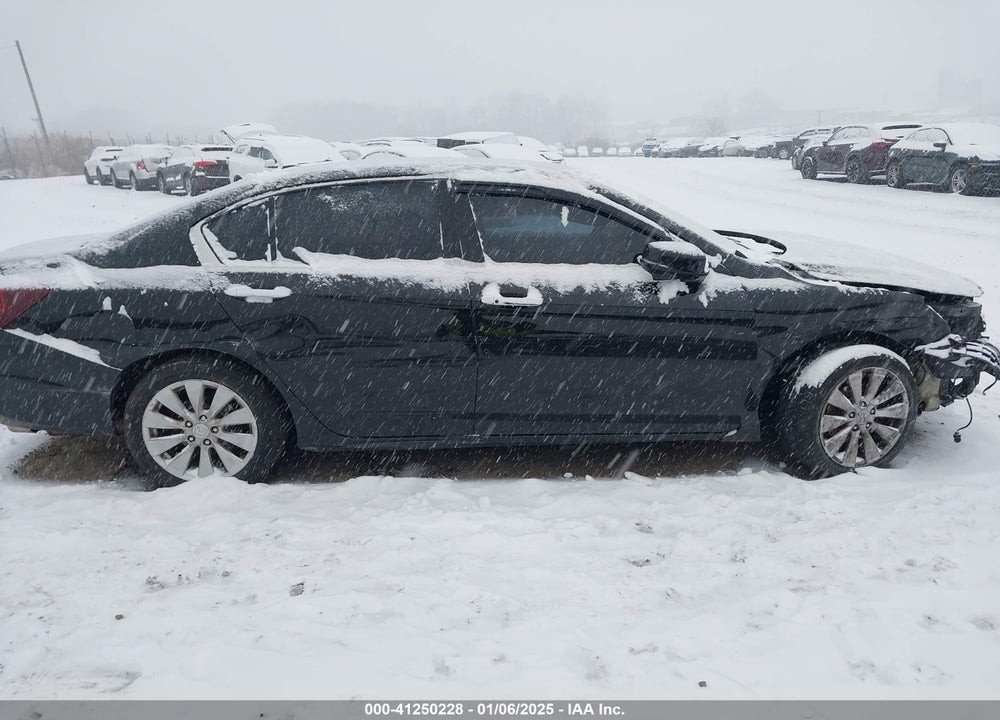 2015 HONDA ACCORD VIN: 1HGCR2F8XFA143196