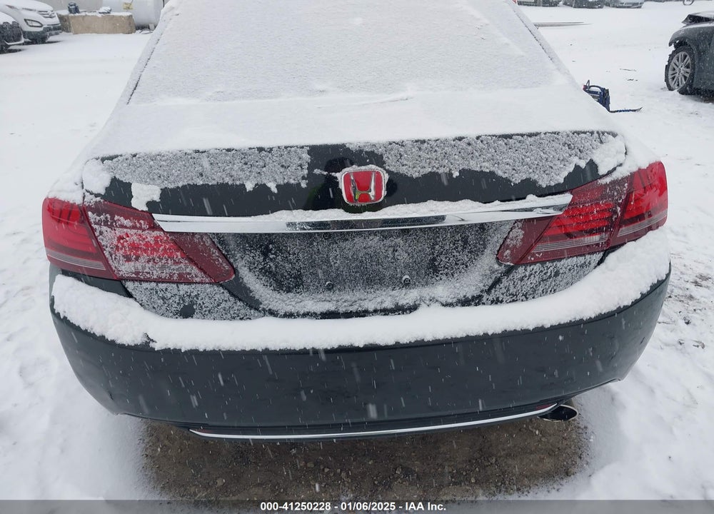2015 HONDA ACCORD VIN: 1HGCR2F8XFA143196