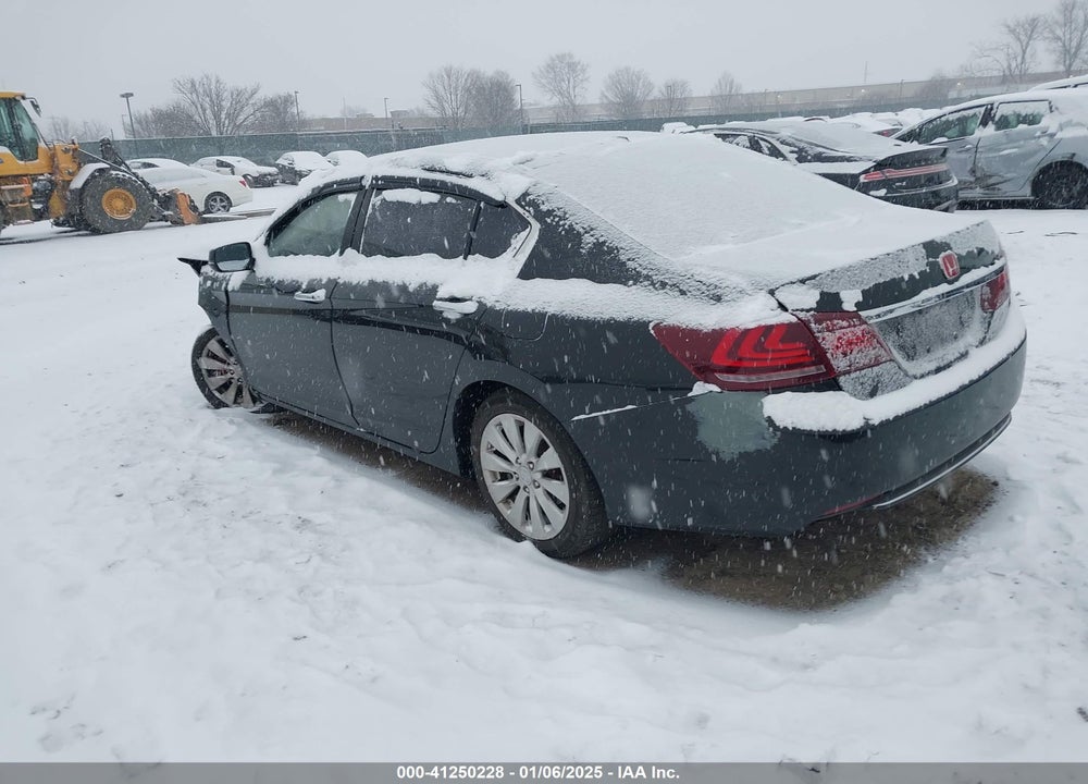 2015 HONDA ACCORD VIN: 1HGCR2F8XFA143196