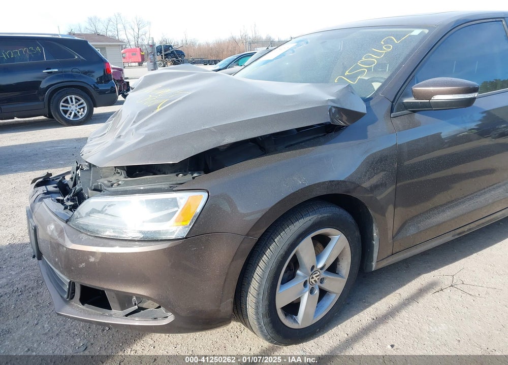 2012 VOLKSWAGEN JETTA 2.0L TDI VIN: 3VWLL7AJ7CM384944