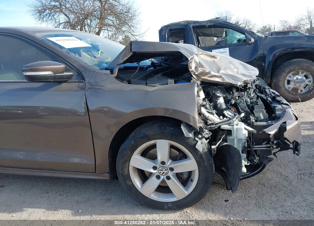 2012 VOLKSWAGEN JETTA 2.0L TDI VIN: 3VWLL7AJ7CM384944