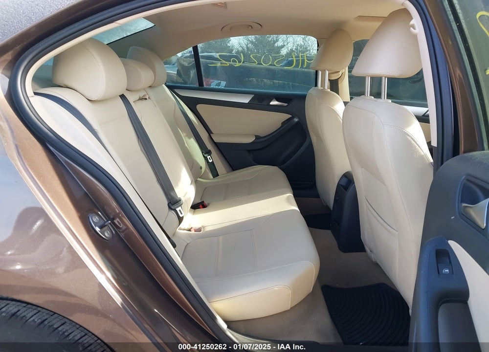 2012 VOLKSWAGEN JETTA 2.0L TDI VIN: 3VWLL7AJ7CM384944